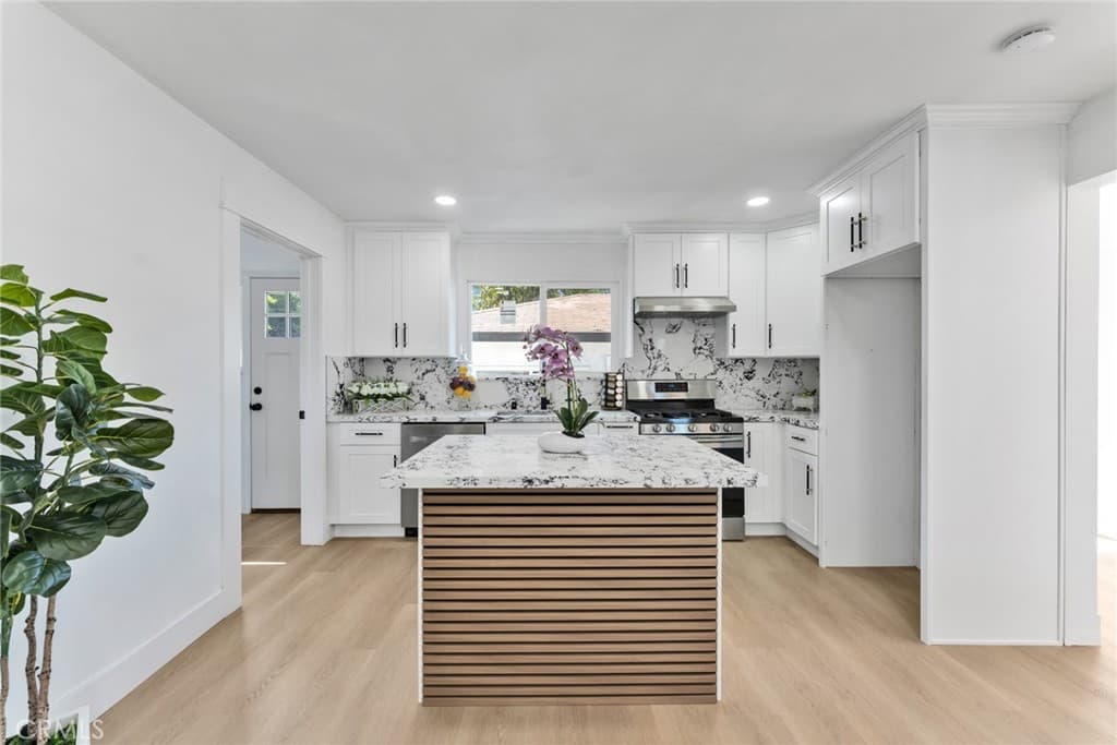 Multi-Family at 610 W Center, Pomona — photo 6 of 12
