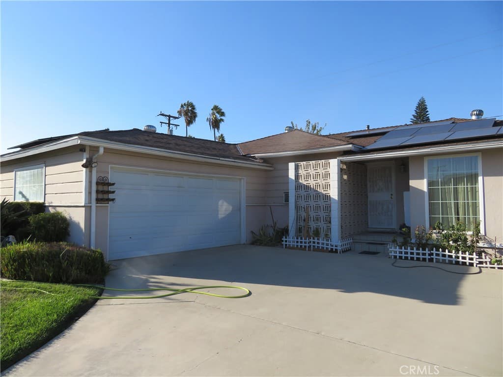 Home at 16653 East Queenside Drive, Covina — photo 3 of 12