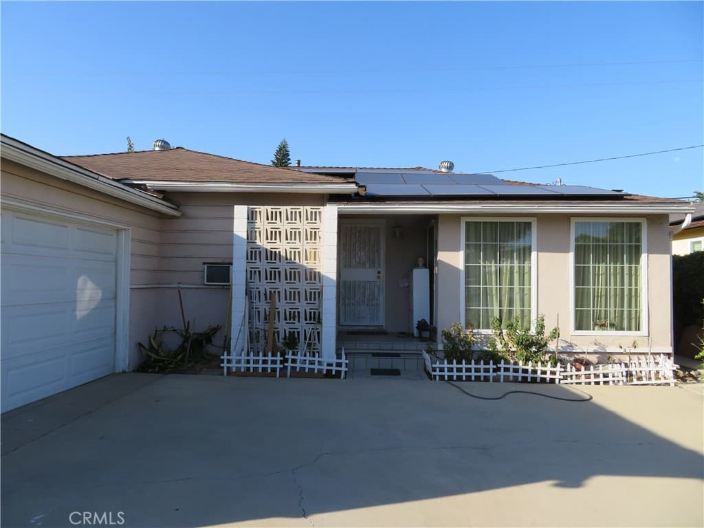 Home at 16653 East Queenside Drive, Covina — photo 4 of 12