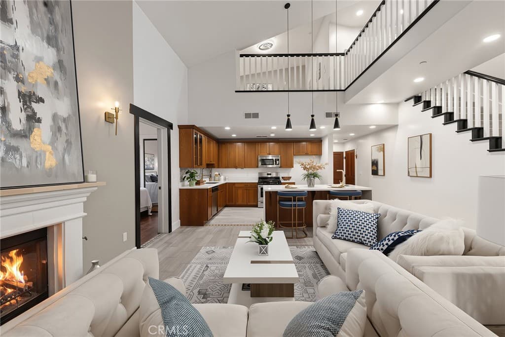 Condo at 142 N Vermont B, Glendora — photo 2 of 12