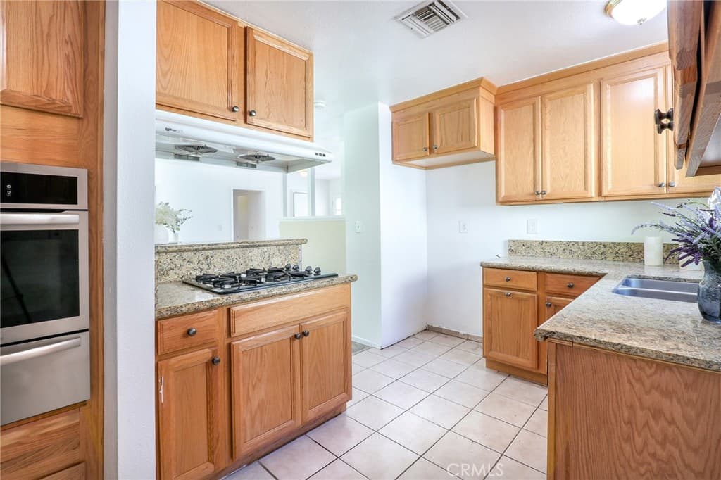 Home at 16735 Main St, La Puente — photo 9 of 12