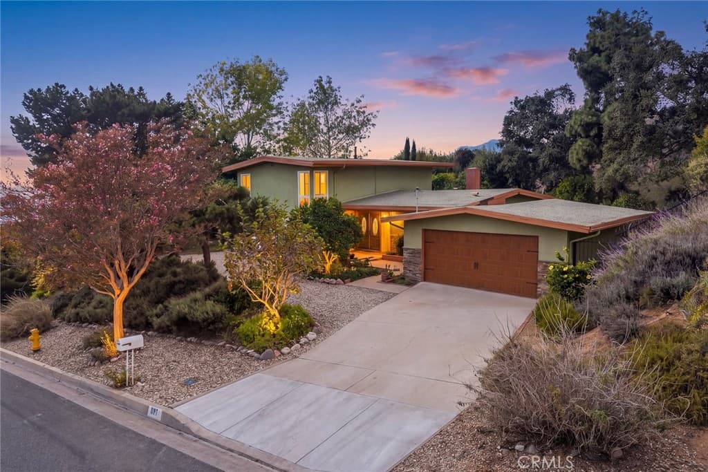 Home at 281 Spinks Canyon, Duarte — photo 1 of 12