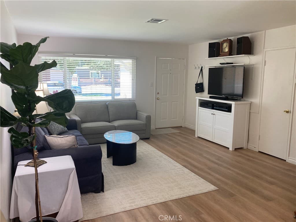 Home at 310 S Cataract, San Dimas — photo 3 of 12