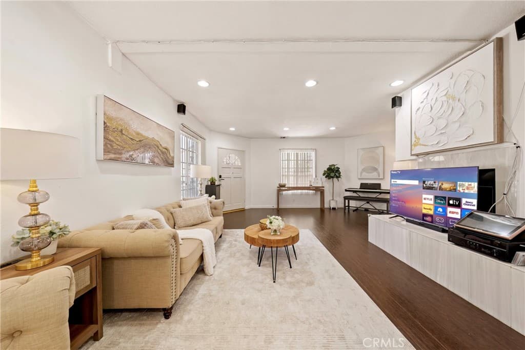 Home at 3819 1/2 Foster Avenue, Baldwin Park — photo 5 of 12