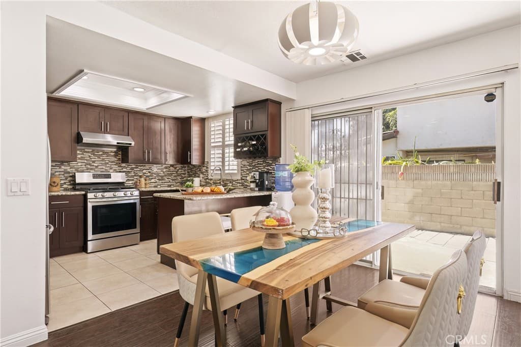 Home at 3819 1/2 Foster Avenue, Baldwin Park — photo 10 of 12