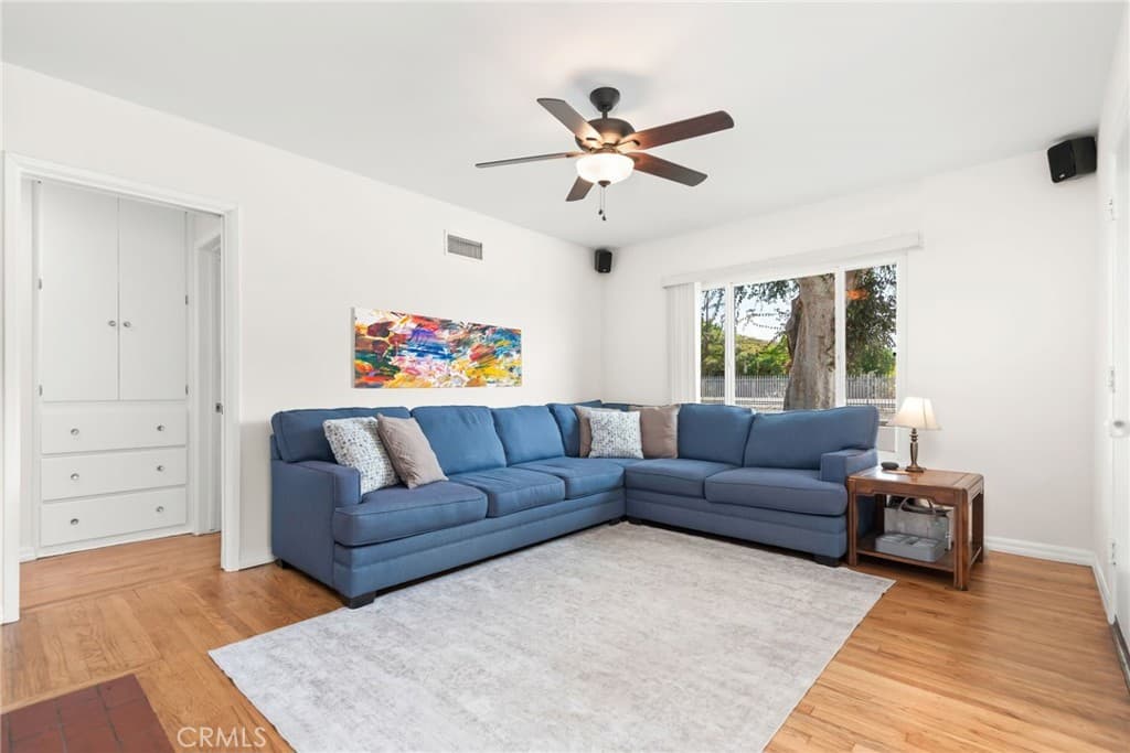 Home at 2507 Lincoln Avenue, Duarte — photo 7 of 12