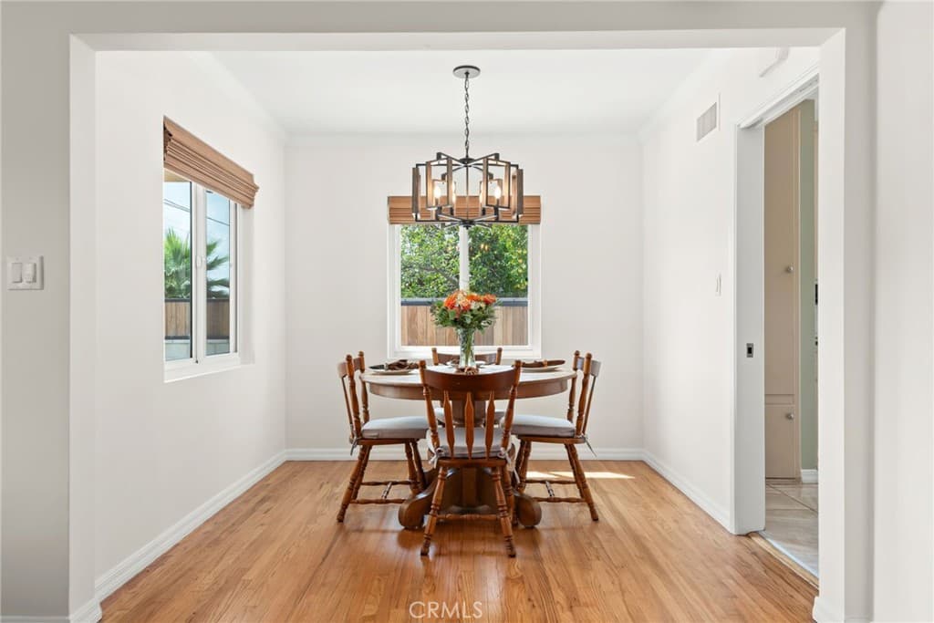 Home at 2507 Lincoln Avenue, Duarte — photo 9 of 12