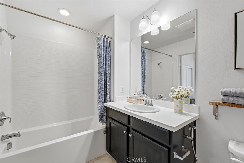 Condo at 422 W Route 66 83, Glendora — photo 6 of 12