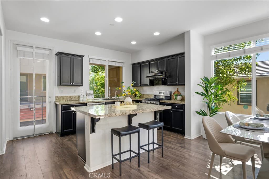 Condo at 422 W Route 66 83, Glendora — photo 7 of 12