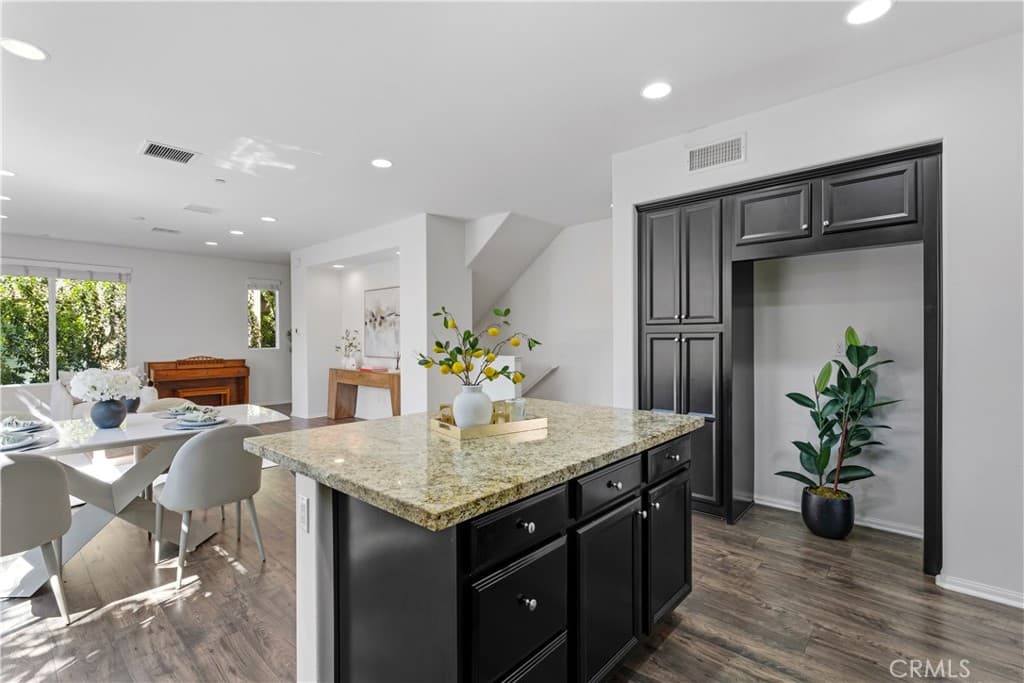 Condo at 422 W Route 66 83, Glendora — photo 9 of 12
