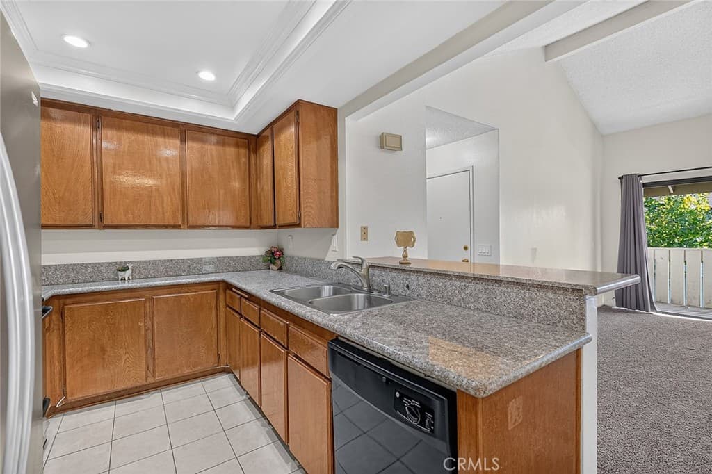 Condo at 10 Country Mile Road, Pomona — photo 12 of 12