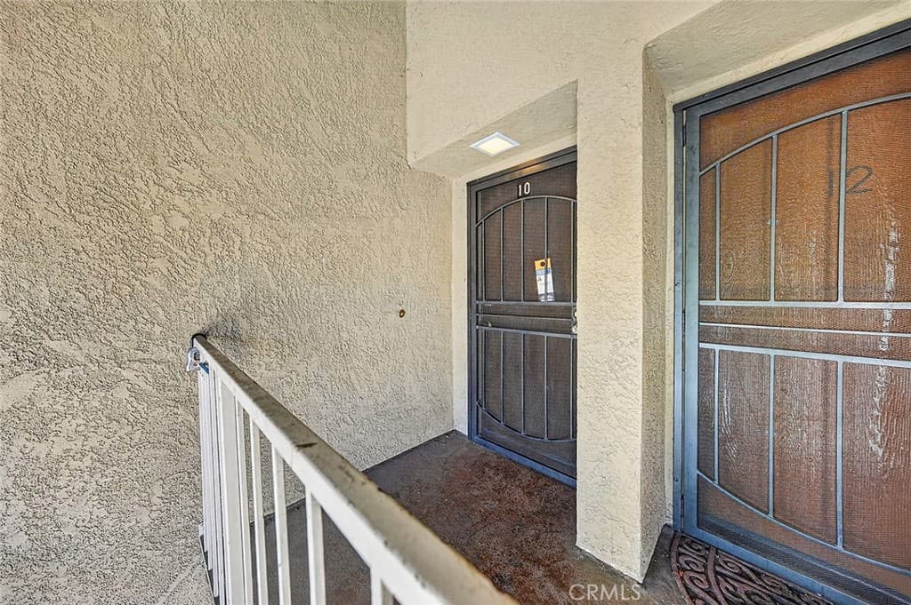 Condo at 10 Country Mile Road, Pomona — photo 5 of 12