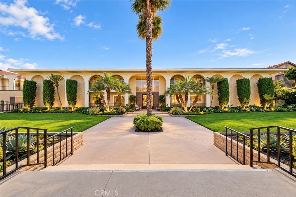 Condo at 630 W Huntington Dr # 216, Arcadia — photo 1 of 1