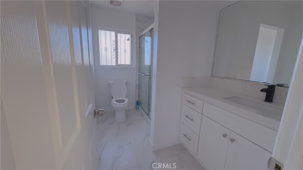 Home at 305 N Sunset Avenue, La Puente — photo 10 of 12