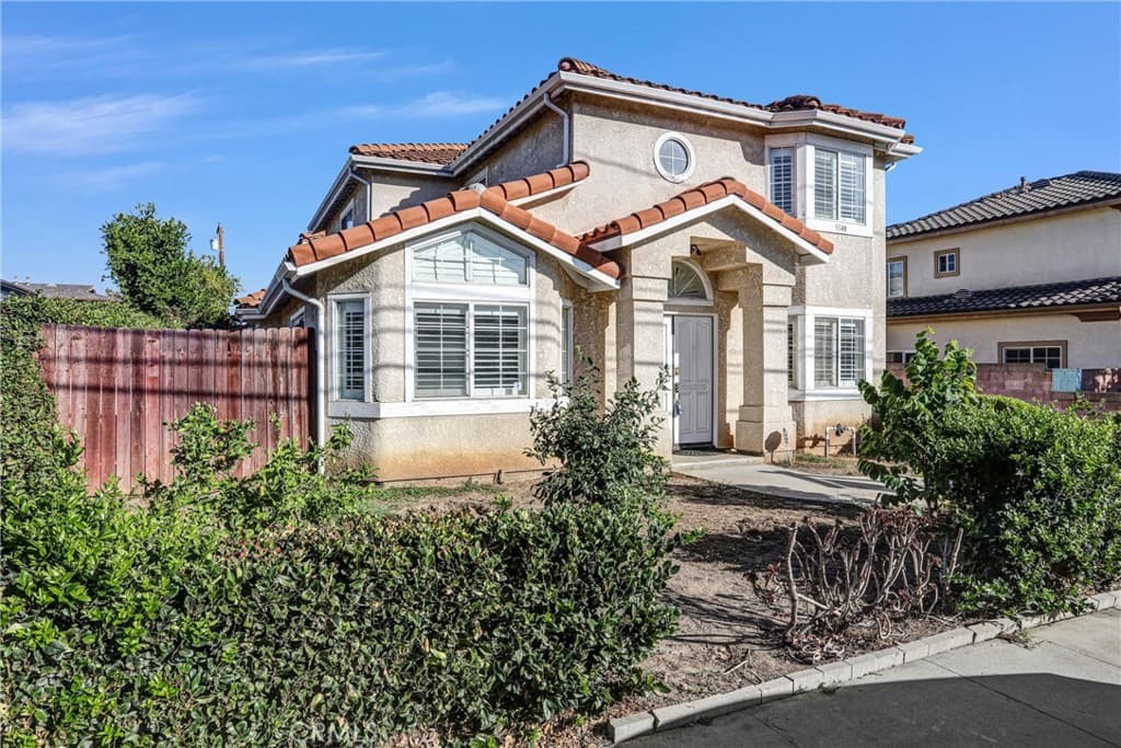 Townhouse at 5540 Sutana Avenue, Temple City — photo 3 of 12