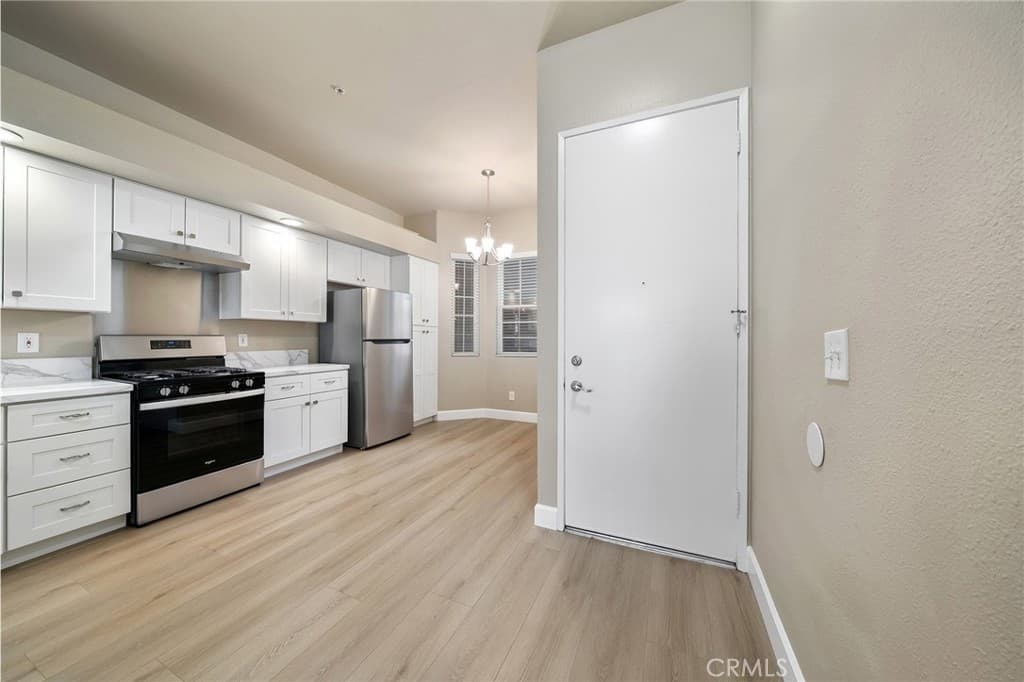 Condo at 132 W Lemon Avenue A, Monrovia — photo 3 of 12