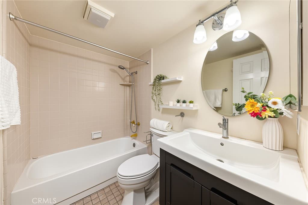 Townhouse at 919 Bidwell, San Dimas — photo 12 of 12
