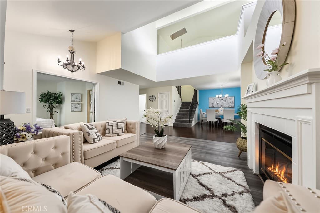 Townhouse at 919 Bidwell, San Dimas — photo 3 of 12