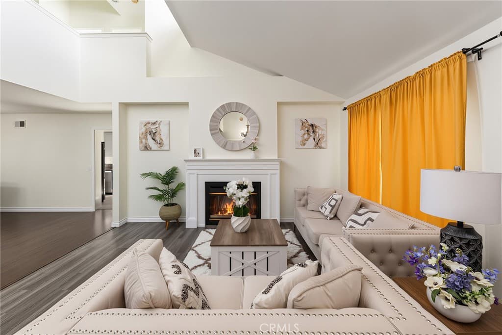 Townhouse at 919 Bidwell, San Dimas — photo 5 of 12