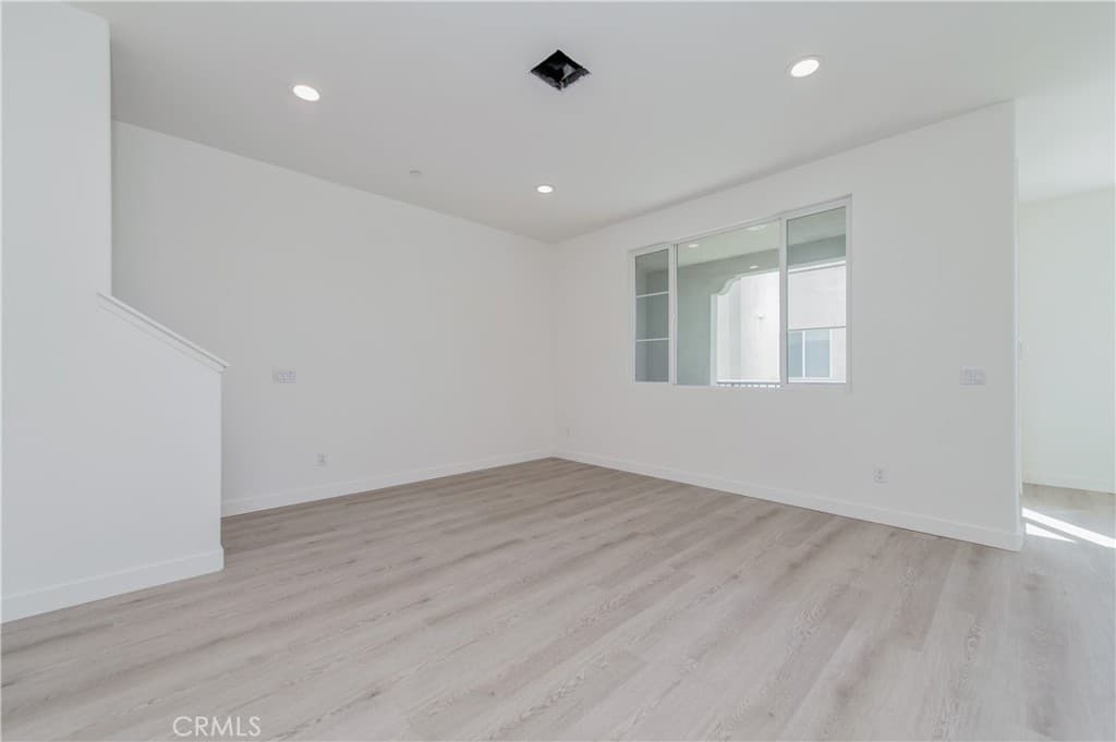 Townhouse at 11125 Legion, El Monte — photo 6 of 12
