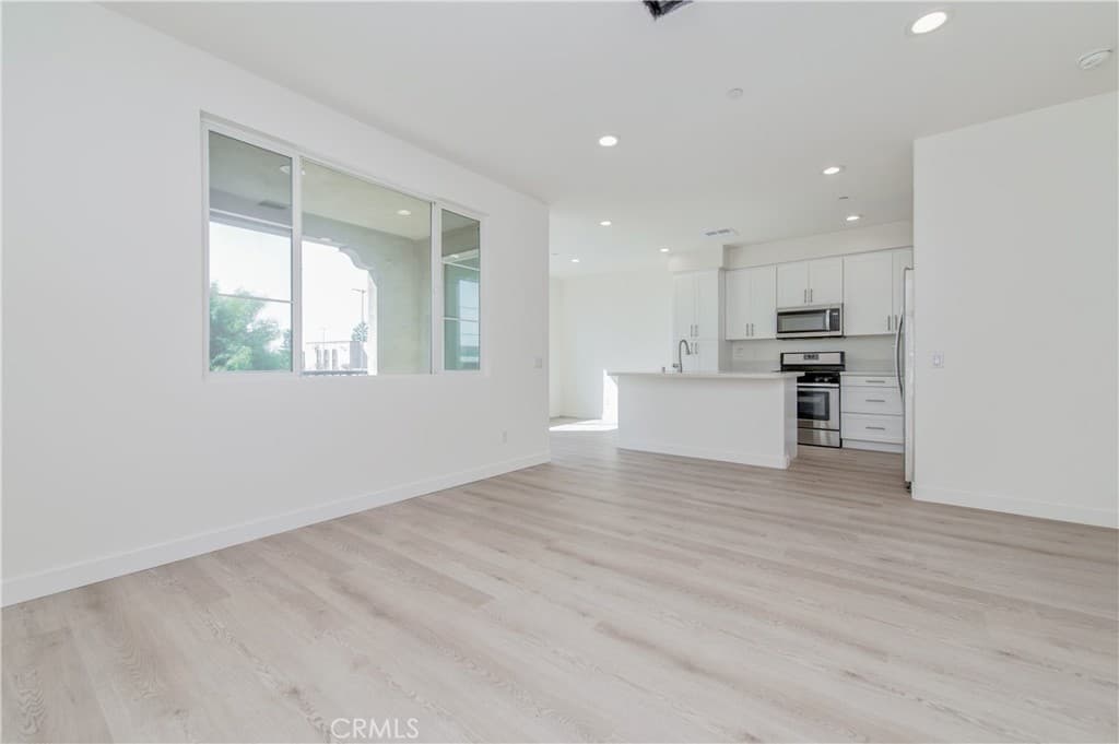 Townhouse at 11125 Legion, El Monte — photo 7 of 12